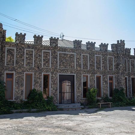 Fish Hotel Akhalkalaki Bagian luar foto