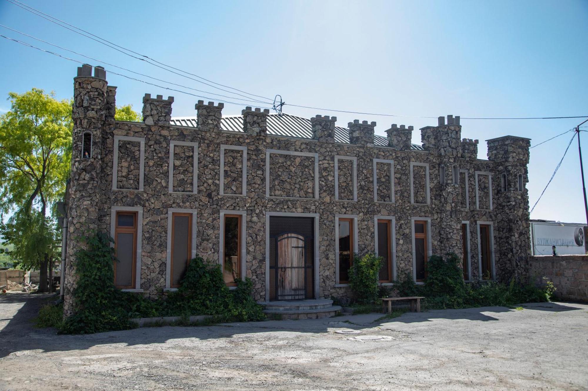 Fish Hotel Akhalkalaki Bagian luar foto