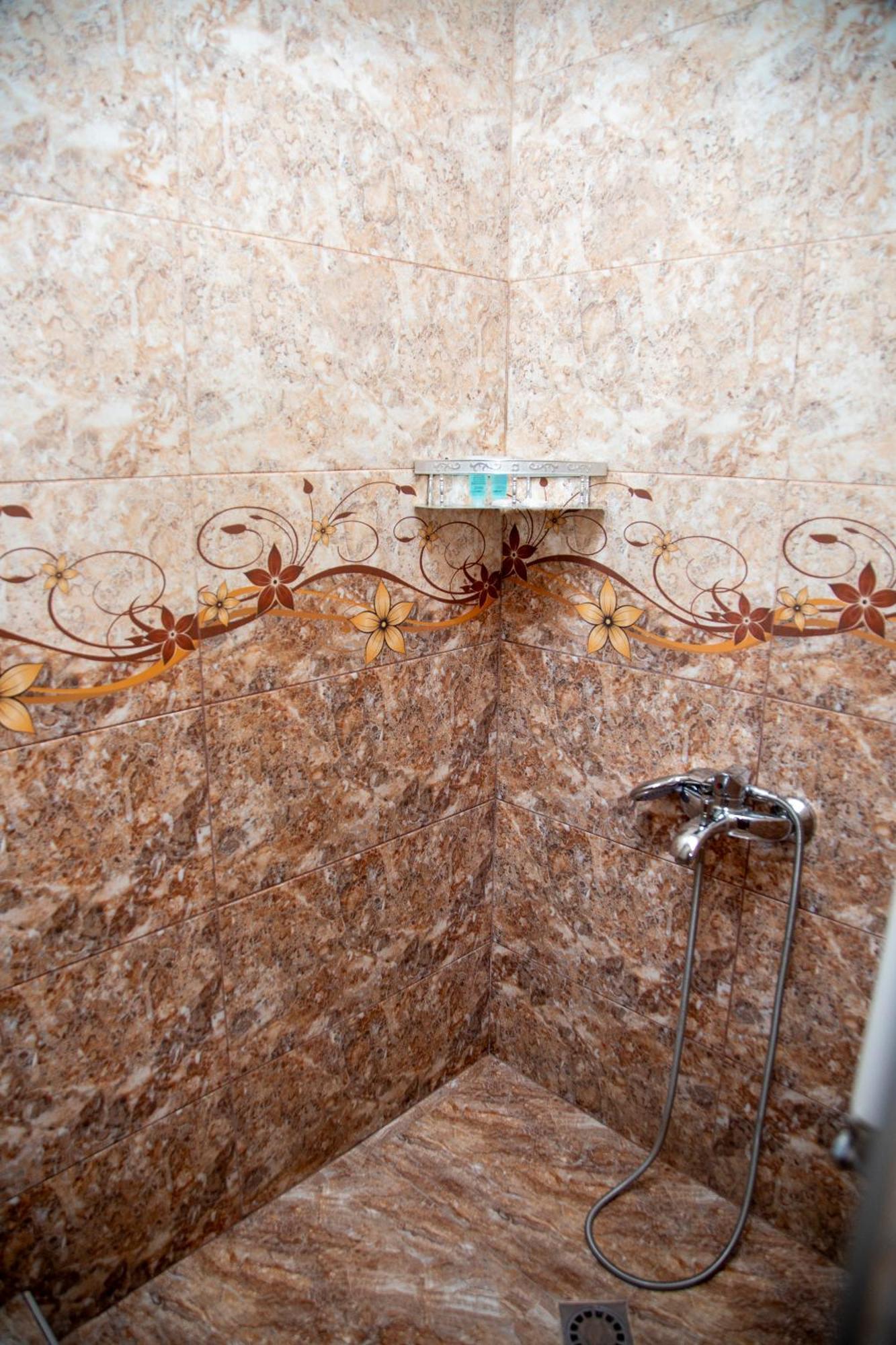 Fish Hotel Akhalkalaki Bagian luar foto